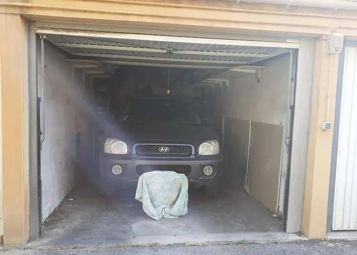 Fabron 90 M2 Avec Garage Apartment *